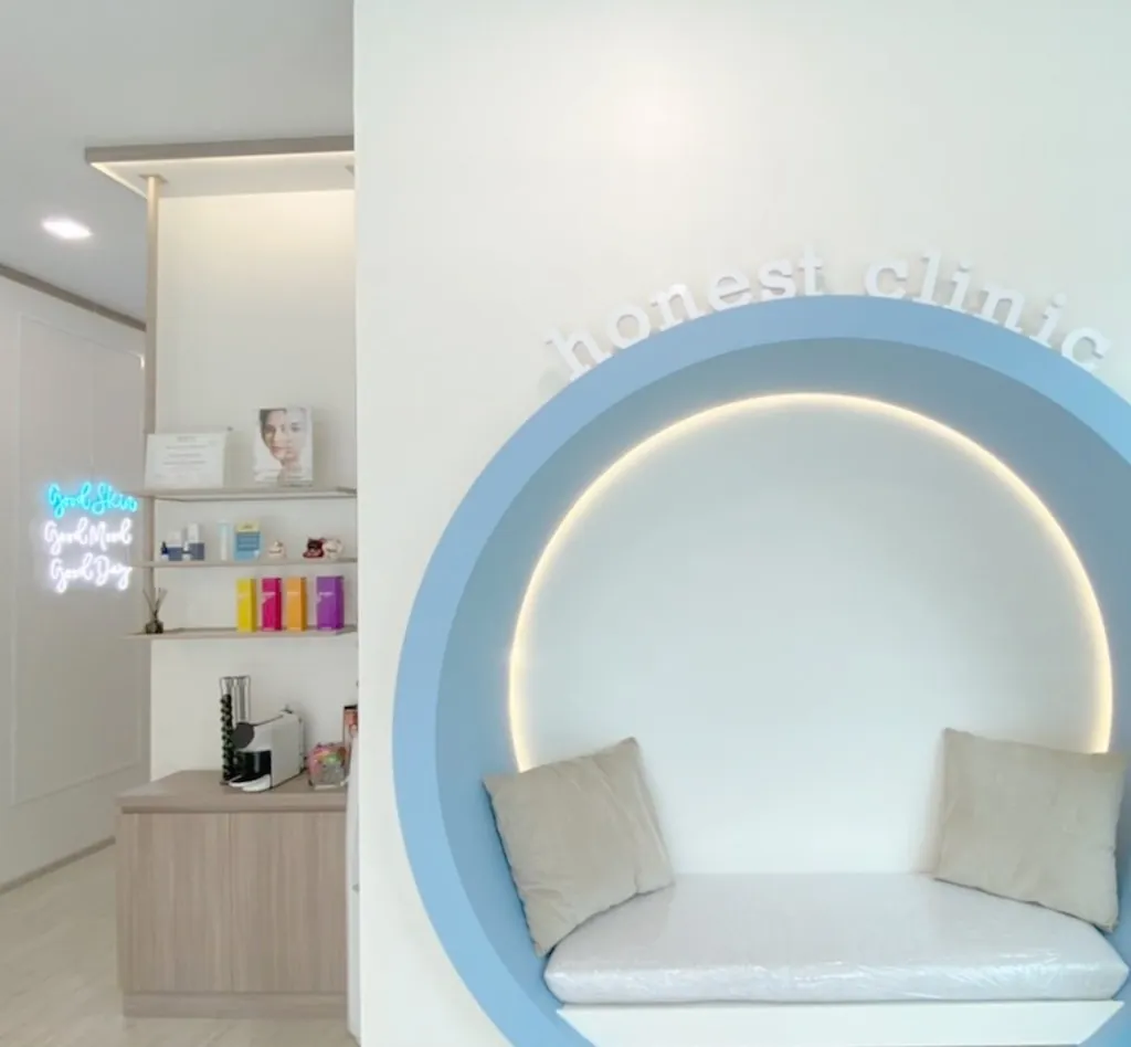 Honest Clinic reception and branding area